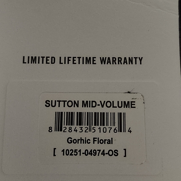 Herschel Sutton Mid Volume Floral Duffel Bag Weekender. Nwt - Picture 5 of 6